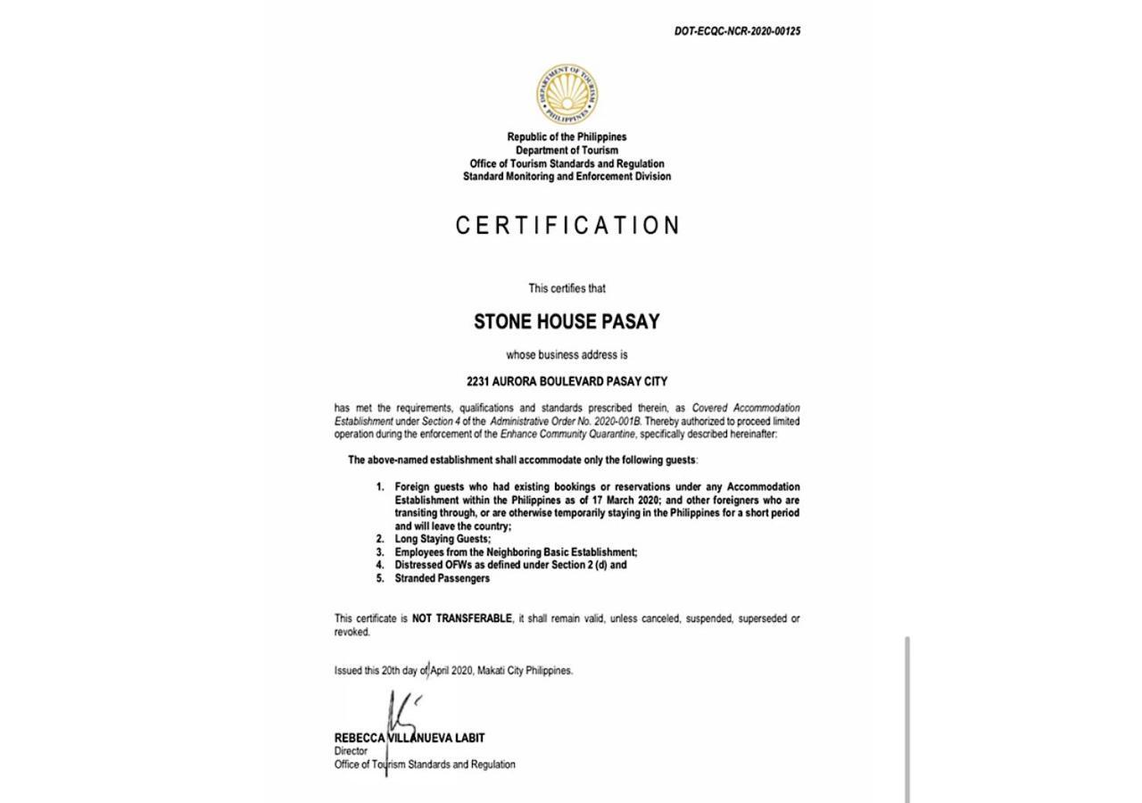 Stone House Hotel Pasay Exterior foto