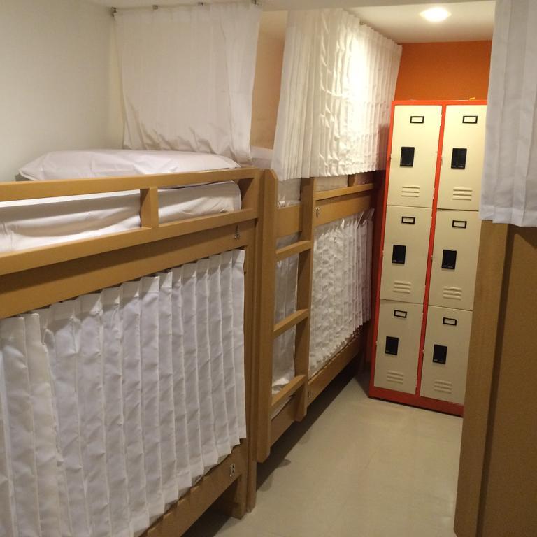 Stone House Hotel Pasay Zimmer foto