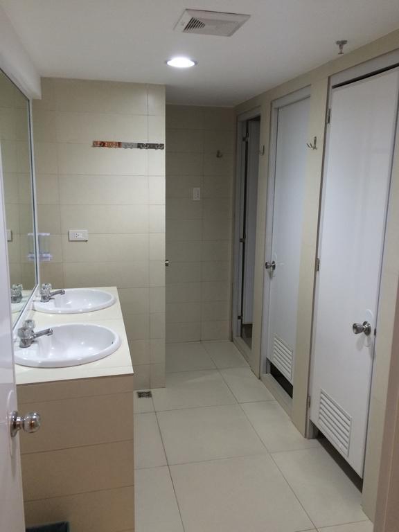 Stone House Hotel Pasay Zimmer foto