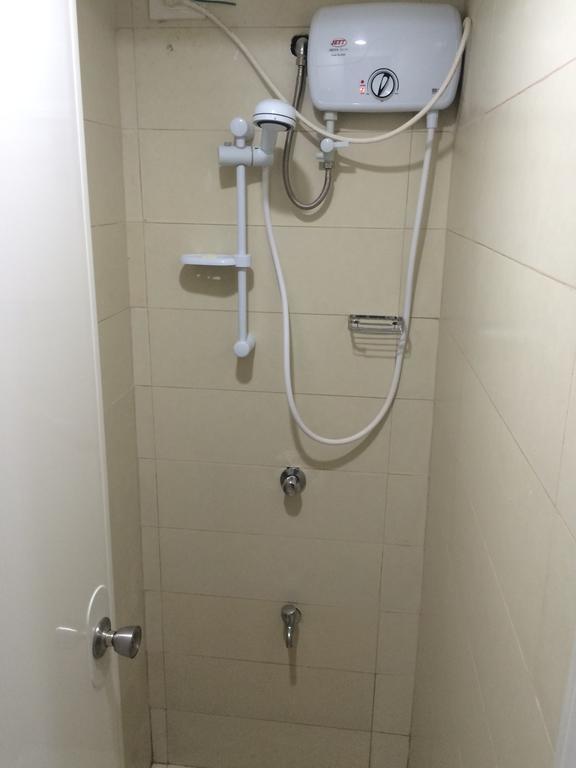 Stone House Hotel Pasay Zimmer foto