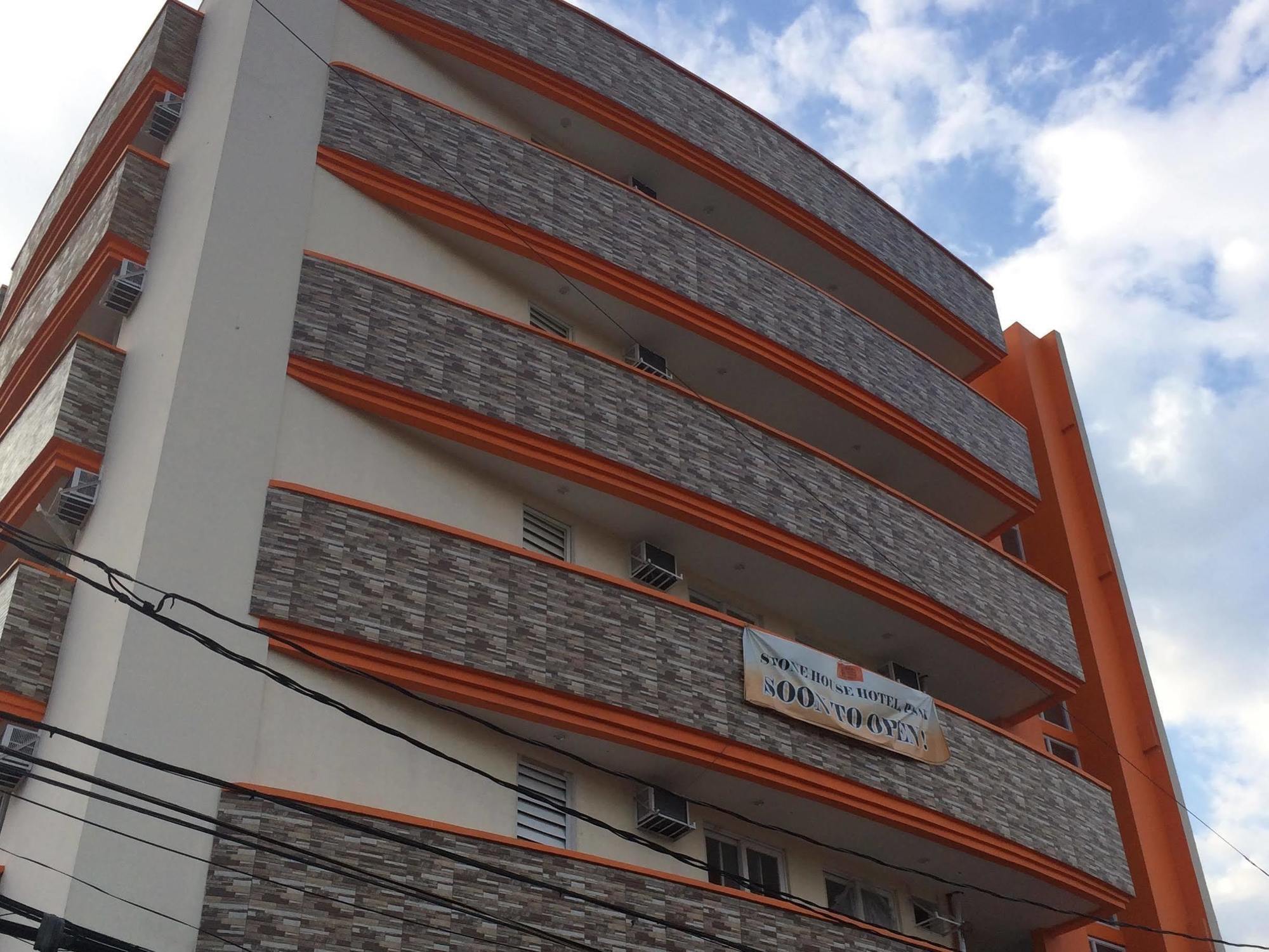 Stone House Hotel Pasay Exterior foto